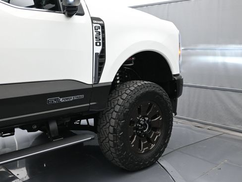 Used 2025 Ford F350 King Ranch w/ FX4 Off-Road Package AWD/4WD image 52