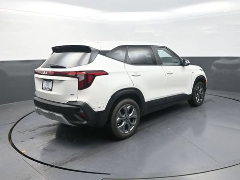 Used 2024 Kia Seltos LX AWD/4WD image 9