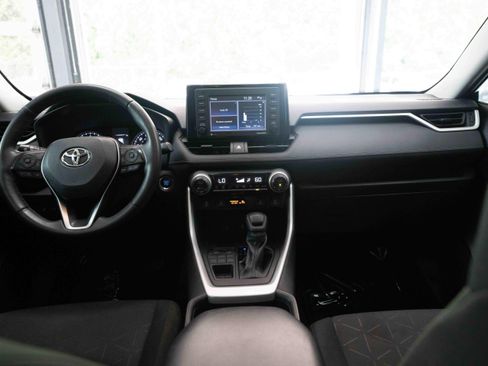 Used 2021 Toyota RAV4 XLE w/ Convenience Package AWD/4WD image 20