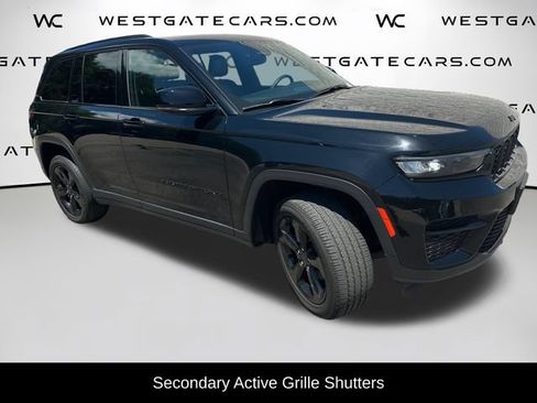 Used 2023 Jeep Grand Cherokee Altitude AWD/4WD image 25