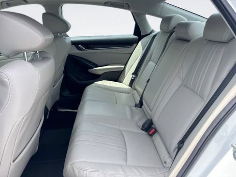 Used 2018 Honda Accord Touring image 23