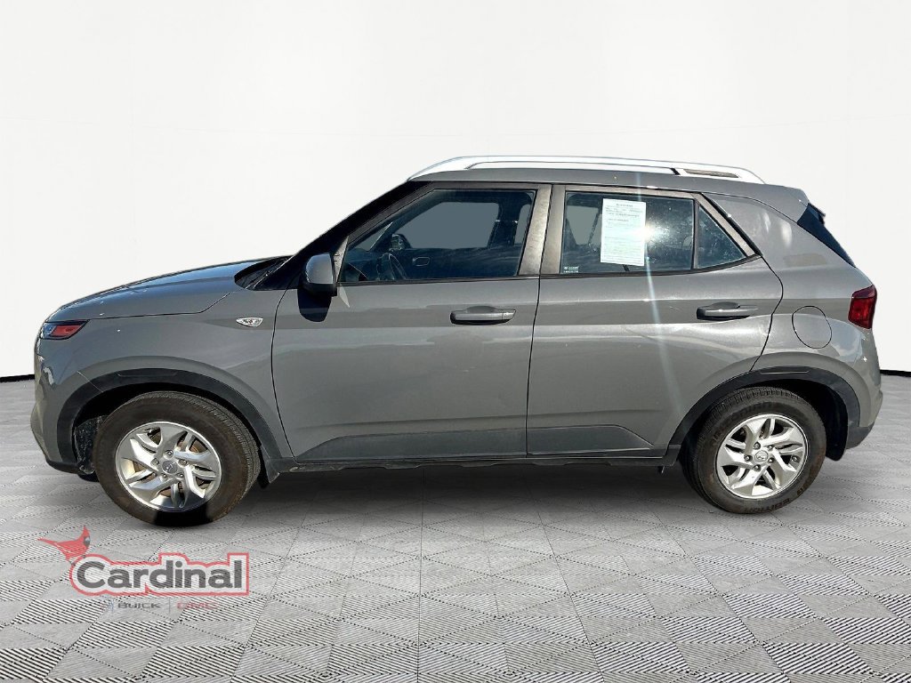 Used 2020 Hyundai Venue SEL w/ Convenience Package FWD image 4