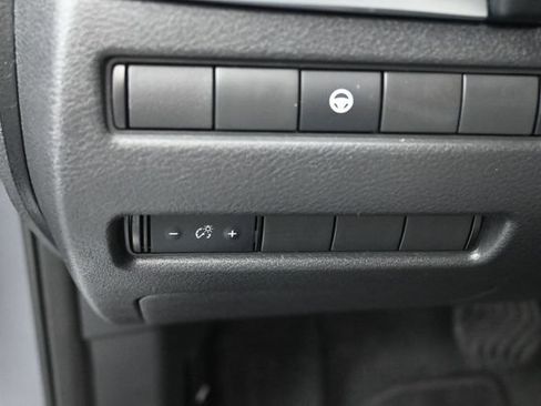 Used 2023 Nissan Rogue SV FWD image 21