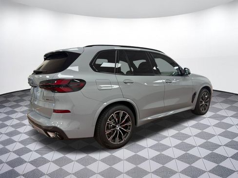 New 2026 BMW X5 xDrive50e image 8