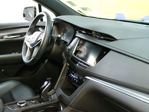 Used 2024 Cadillac XT5 Luxury FWD image 10