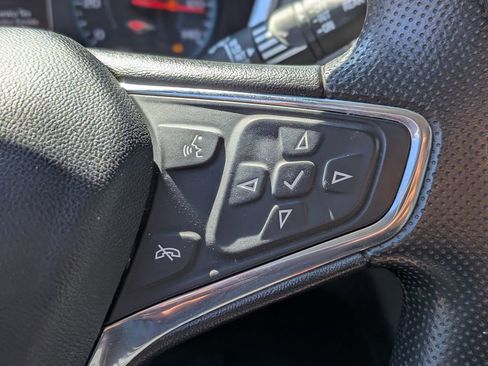 Used 2020 Chevrolet Equinox LS image 13