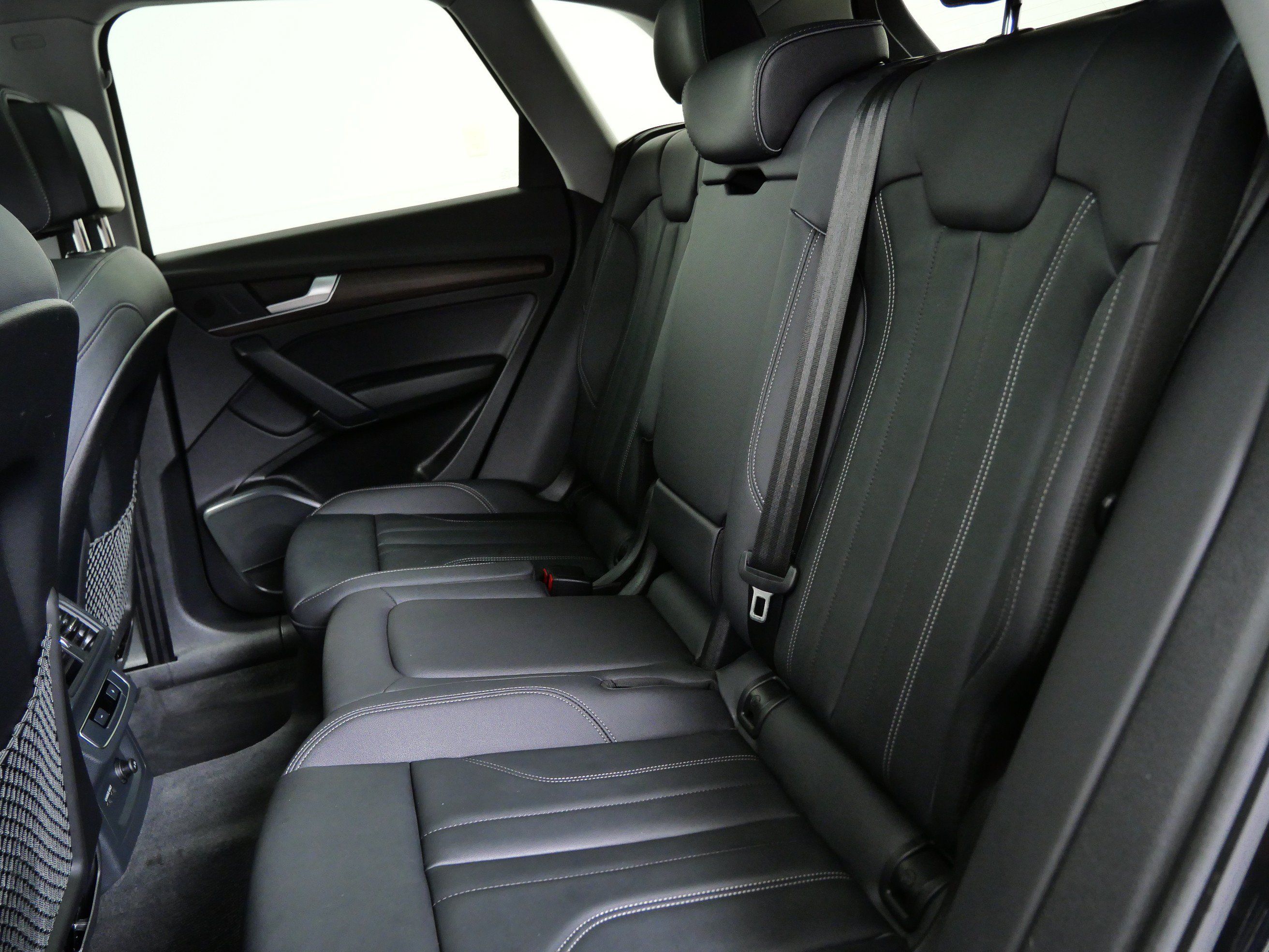 Used 2024 Audi Q5 e Premium AWD/4WD image 17
