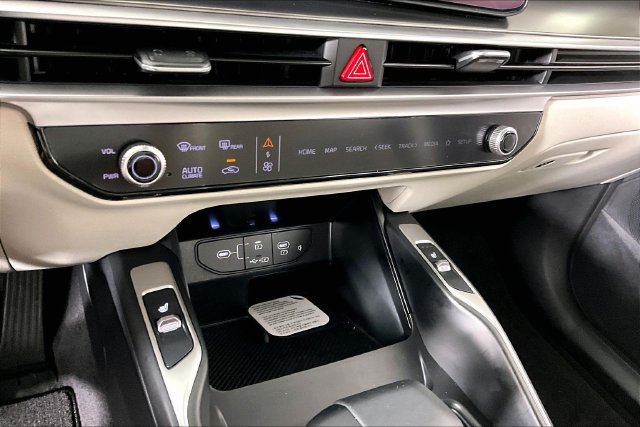 Certified 2026 Kia Sorento S FWD image 14