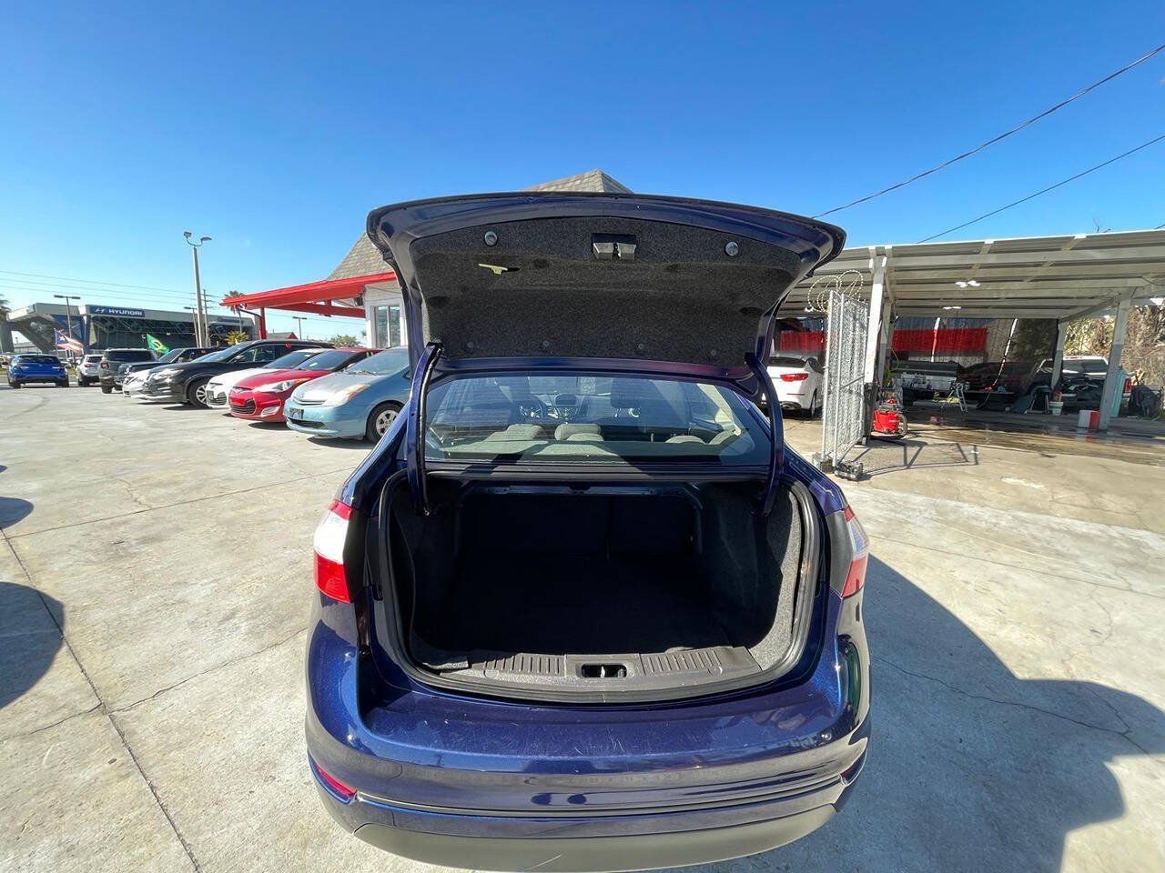 Used 2016 Ford Fiesta SE FWD image 11