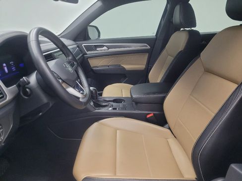 Used 2023 Volkswagen Atlas Cross Sport SE image 17