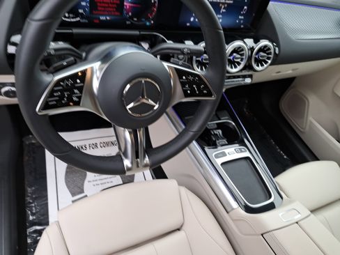 Certified 2025 Mercedes-Benz GLA 250 4MATIC image 18