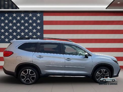 Used 2023 Subaru Ascent Limited w/ Technology Package AWD/4WD image 7