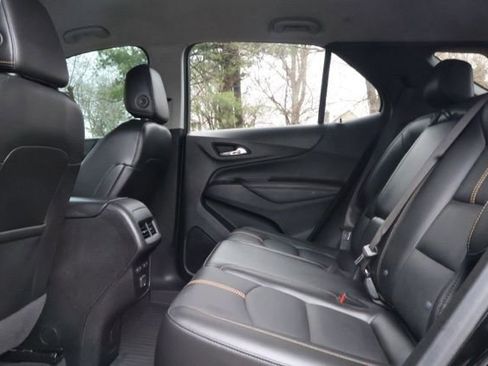 Used 2022 Chevrolet Equinox Premier image 9