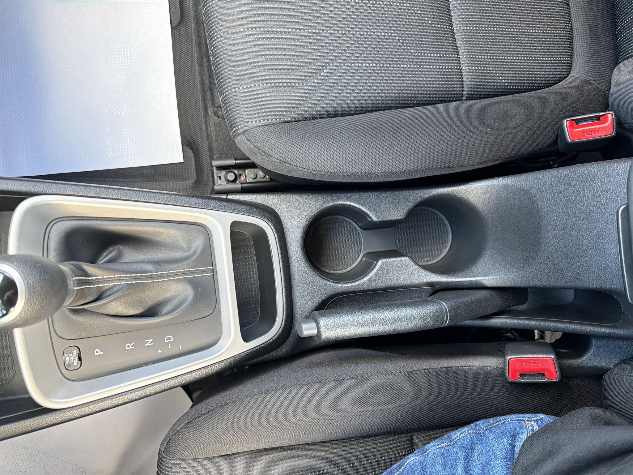 Certified 2025 Hyundai Venue SE FWD image 20