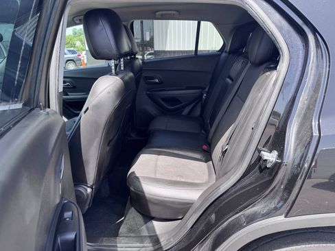 Used 2019 Chevrolet Trax LT w/ LT Convenience Package AWD/4WD image 13