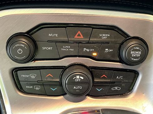 Used 2022 Dodge Challenger R/T w/ Plus Package image 15