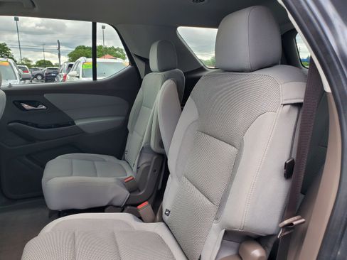 Used 2019 Chevrolet Traverse LT FWD image 27