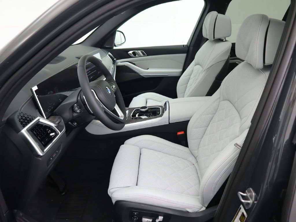 Certified 2026 BMW X5 sDrive40i w/ Climate Comfort Package RWD image 21