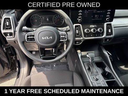 Used 2023 Kia Sorento LX FWD image 17