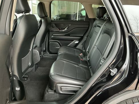 Used 2024 Lincoln Corsair Reserve image 18