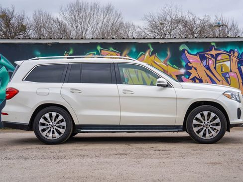 Used 2018 Mercedes-Benz GLS 450 4MATIC image 23