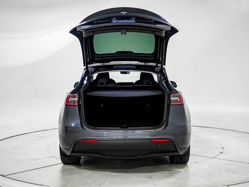 Used 2023 Tesla Model Y Long Range image 7