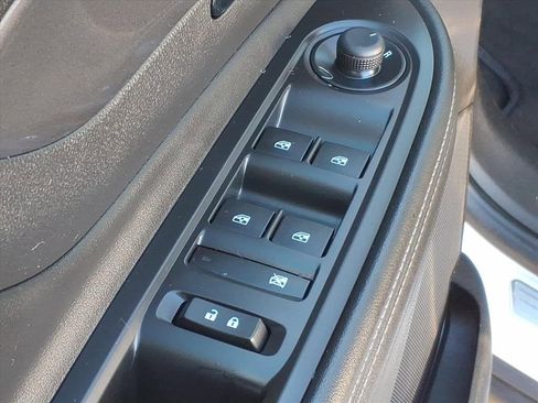 Used 2020 Buick Encore Preferred image 13