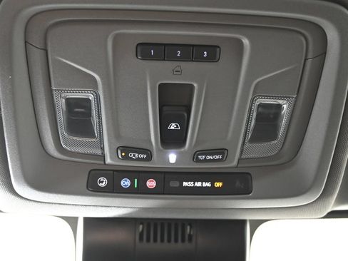 Used 2024 Chevrolet Silverado 2500 LT w/ Convenience Package AWD/4WD image 32