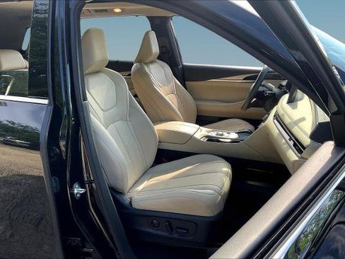Certified 2023 INFINITI QX60 Luxe w/ Cargo Package AWD/4WD image 28