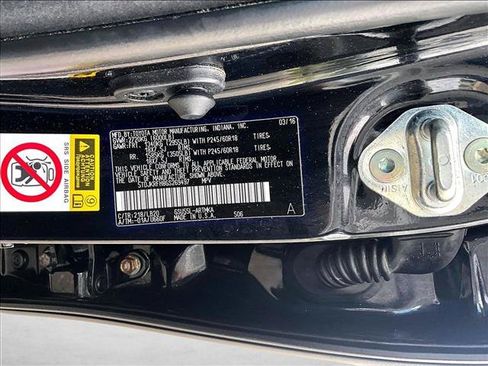 Used 2016 Toyota Highlander XLE AWD/4WD image 29