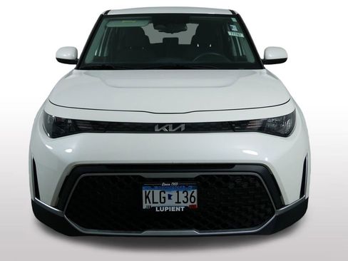 Certified 2023 Kia Soul S image 3