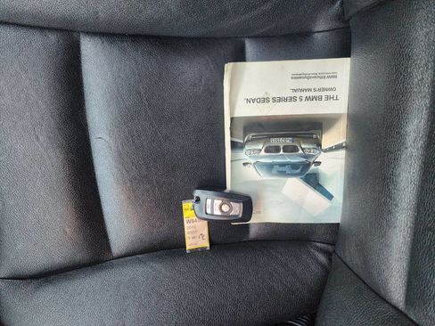 Used 2012 BMW 528i Sedan image 32