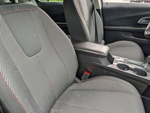 Used 2017 Chevrolet Equinox LS FWD image 17