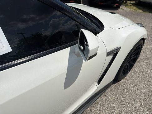 Used 2010 Nissan GT-R Premium AWD/4WD image 42