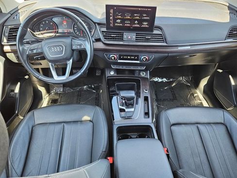 Used 2022 Audi Q5 2.0T Premium w/ Convenience Package image 17