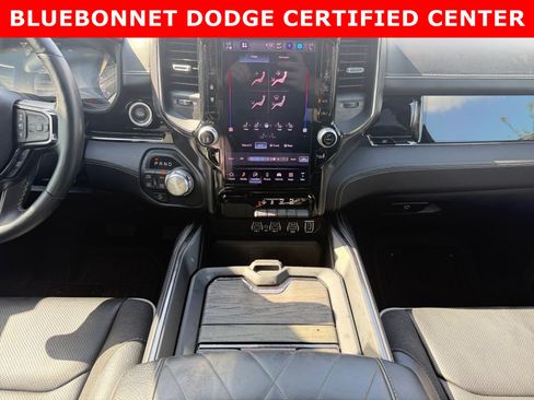 Used 2025 RAM 1500 Limited AWD/4WD image 18