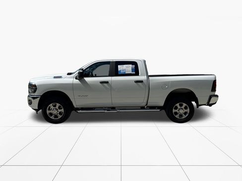 Used 2026 RAM 2500 Big Horn AWD/4WD image 4