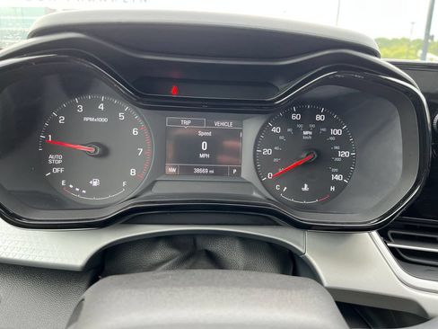 Used 2025 Chevrolet Trax LS FWD image 15