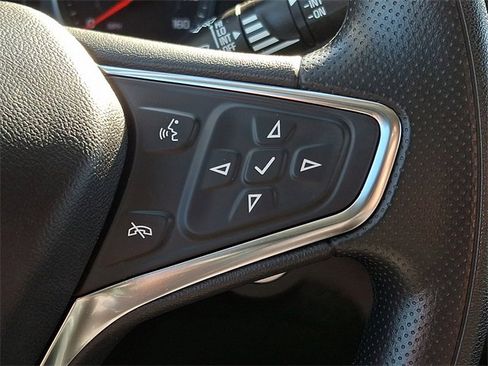 Used 2021 Chevrolet Equinox LT image 21