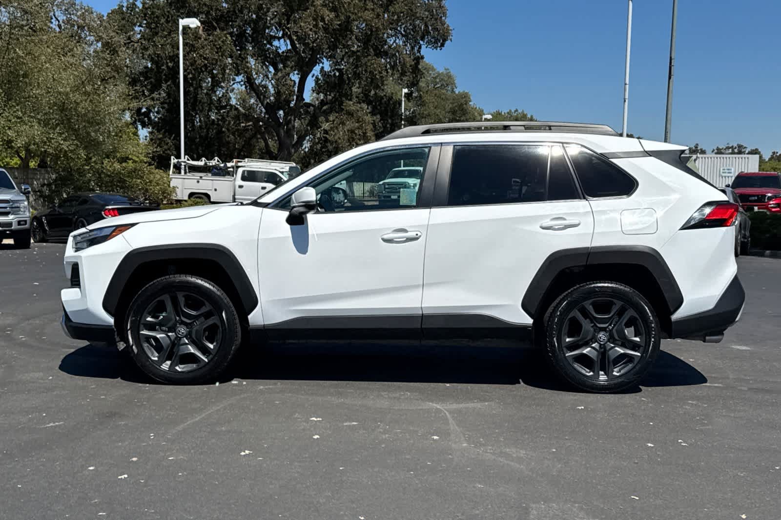 Used 2024 Toyota RAV4 Adventure AWD/4WD image 5