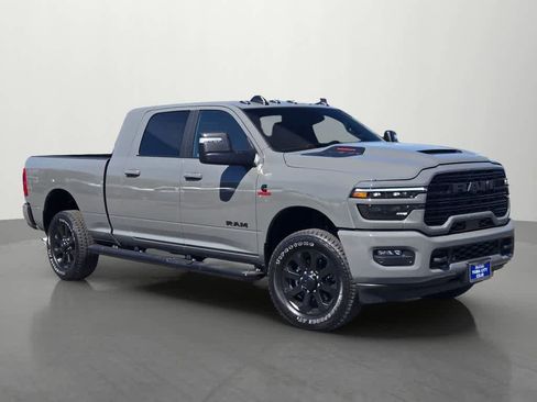 New 2026 RAM 2500 Laramie w/ Night Edition AWD/4WD image 8