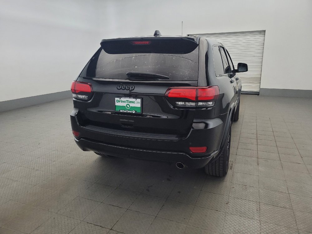 Used 2019 Jeep Grand Cherokee Altitude AWD/4WD image 7