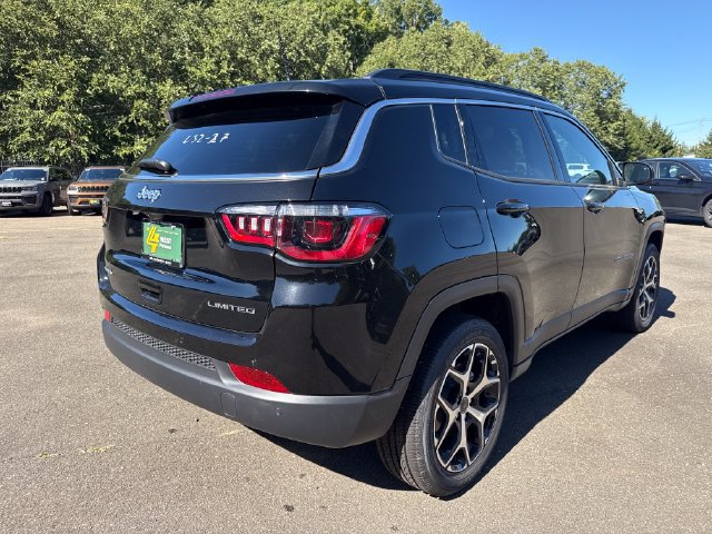 New 2026 Jeep Compass Limited AWD/4WD image 9