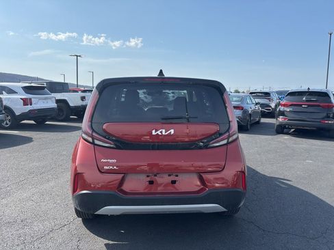 Certified 2023 Kia Soul LX w/ LX Technology Package image 4
