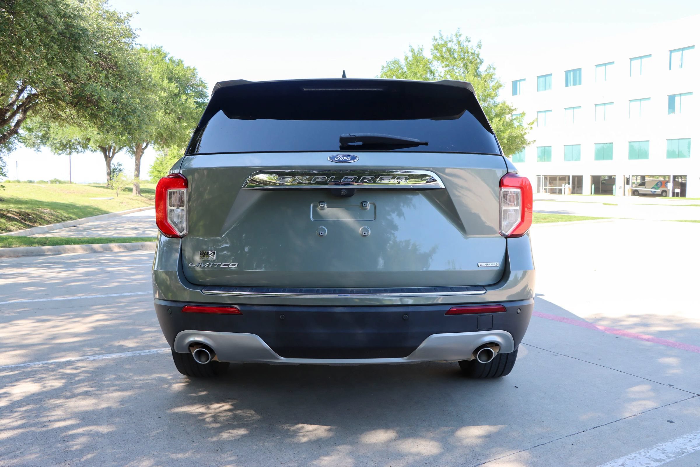 Used 2020 Ford Explorer Limited RWD image 6
