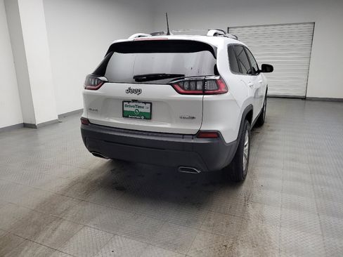 Used 2019 Jeep Cherokee Latitude w/ Cold Weather Group AWD/4WD image 7