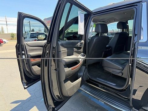 Used 2018 GMC Yukon XL SLT AWD/4WD image 14