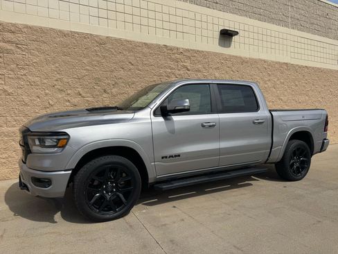 Used 2020 RAM 1500 Laramie AWD/4WD image 3