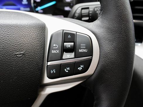 Used 2024 Ford Explorer XLT w/ Equipment Group 202A AWD/4WD image 30