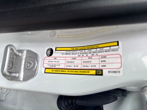 Certified 2022 Jeep Compass Limited image 34